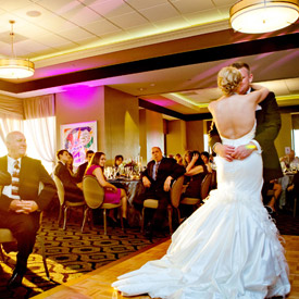 wedding couple first dance